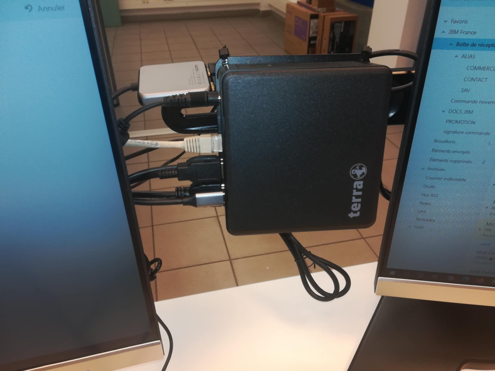 CENTRAL DÉPOT — PC TERRA (Photo 2)